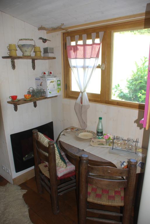 Maison D'Hotes Ainsi Soie T-Il Combovin Pokój zdjęcie